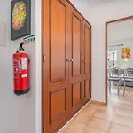 Hostwise - Bright & Cozy House With Terrace