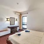 Bright Apartment With Sea View In Albufeira 67 M² + Pool