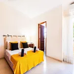 Charming Villa W Private Pool, Wi-Fi, A C, Bbq