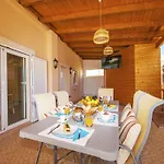 Oustanding Villa With Heatable Pool , Bbq & Wifi