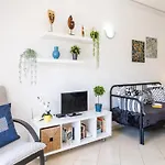 Apartment With Communal Pool