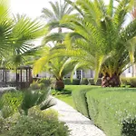 Luxury 3 Bedroom Apartment On Gated Complex