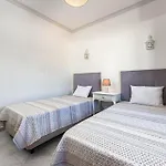 New Sunset Haven In Gale-2Br With Big Terrace