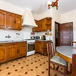 New Sunny Gale Apartment With 4 Bedrooms