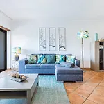 Sea La Vie Beach & Golf Apartment