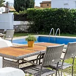 Tac - Villa Oura