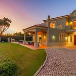 Charm And Comfort With Pool