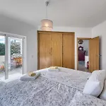 838 Villa Larissa