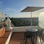 Cliff Enchantment - Pool And Sea View In Albufeira