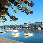 Executive Townhouse, Tavira Centre, Shared Pool