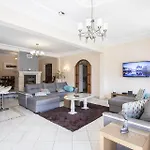 Villa Arrochela