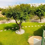 Cosy 1 Bedroom Apartment In A Center
