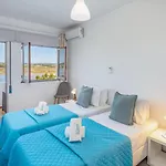Ria Guest House