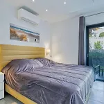 Manatee - Modern & Luxurious Villa