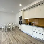 Quarteira Modern By Homing