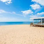 Picturesque Beachfront Apartment