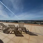 Modern Luxury Apartment With Pool And Ocean View
