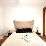 1D Praia Mar - Casas & Papeis