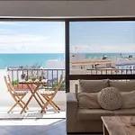 Old Town Apartment Nearthe Beach