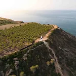 Baleias Guesthouse - 3 Bedroom Townhouse With Private Pool & Sea View