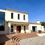Casa Pondiki