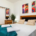 B55 - Santo Amaro Hill Apartment