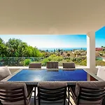 180 Degree Ocean Views, Pure Paradise