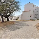 Brand New Studio In Rua Da Oura