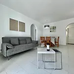 Apt Sd - With Pool And Garden