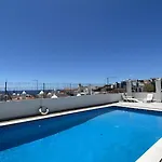 Central Apartment By Ocvillas