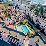 Luz Casas- St James 106, 3 Bed, 2 Bath, Wifi, Shared Pool, Sea View