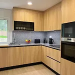 Modern Retreat 700M From The Beach - Salgados