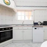 Solar Do Vau 2 Bed Apt With Pool