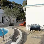 Im Naturschutzpark Gelegenes, Komfortables, Kleines Ferienhaus Nah Der Lagune Und Strand