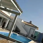 Aumhome Villa