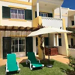 Family-Friendly Villa In Benagil