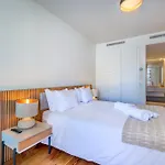 Bayline Condominium - Heated Indoor Swimming Pool - Spa - By Bedzy