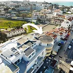 Newly Remodeled 2Bd Brilliant Oura Strip 9Min Beach