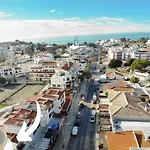 Newly Remodeled 2Bd Brilliant Oura Strip 9Min Beach
