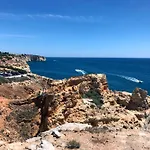 Charming Carvoeiro Beach Villa, Algarve With Private Pool, Sea Views And Walk To Beach