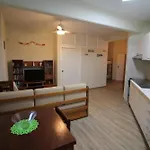 Charming Apartment In Portimao - 45 M² With A Shared Pool
