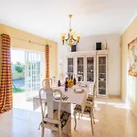 Spacious Villa Fenced