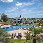 Hostwise - Sunny Flat With A Balcony & Pool