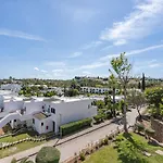 Hostwise - Sunny Flat With A Balcony & Pool