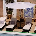 Casa Das Amendoeiras