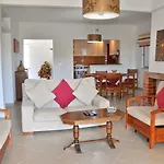 Charming Villa In Vilamoura With Private Pool