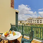 L' Olivier Apartment