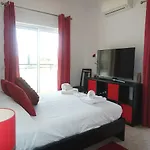 C04 - Pool View 3 Bed Apartment