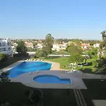 Jeannies Oura Estrela Apartamentos