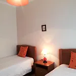 T2 Tahiti - Terraco, Familiar, Garagem, Wifi